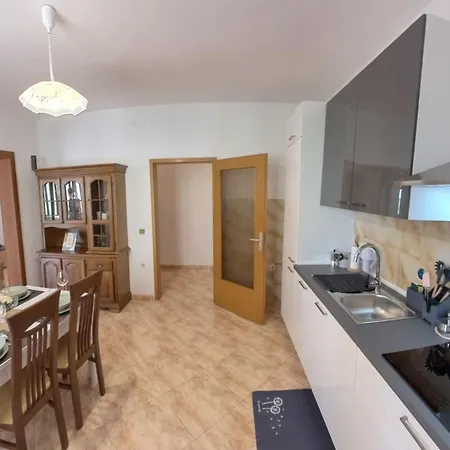 Maria Picudo By Interhome Apartman